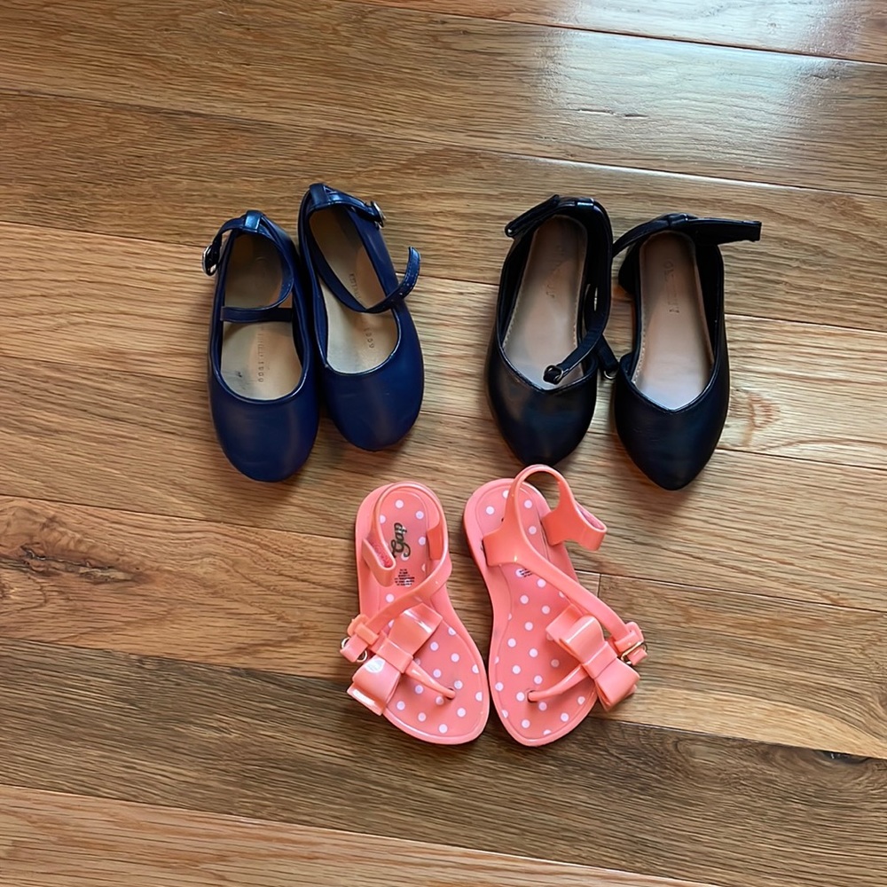 GAP and Old Navy Girls Size 7T shoes.